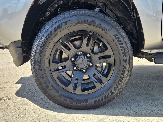 Certified Used 2019 Silver Toyota SR image 10