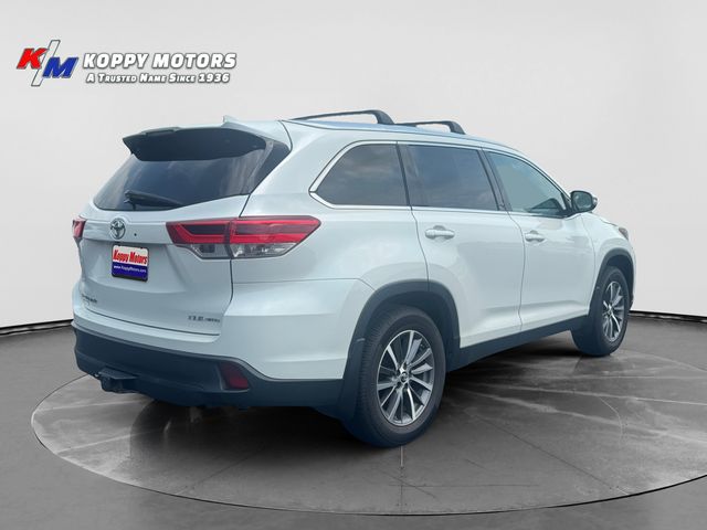 2019 Toyota Highlander XLE - Blizzard Pearl exterior view 5