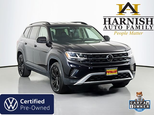 Deep Black Pearl 2022 Volkswagen Atlas SUV / Crossover All-Wheel Drive 8-Speed Automatic