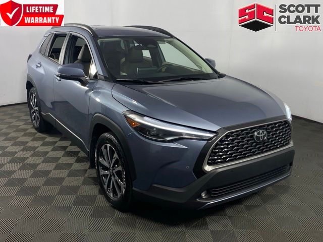 2023 Toyota Corolla Cross XLE
