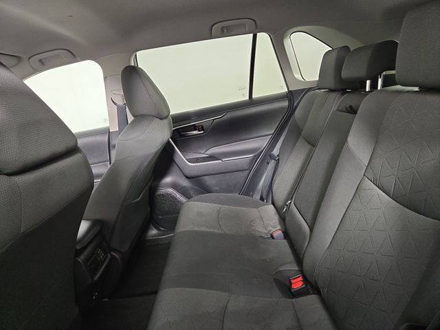 2022 Toyota RAV4 XLE photo