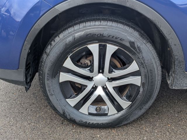 2015 Toyota RAV4 - Image 29