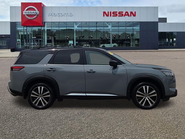 Used 2024 Nissan Pathfinder SUV
