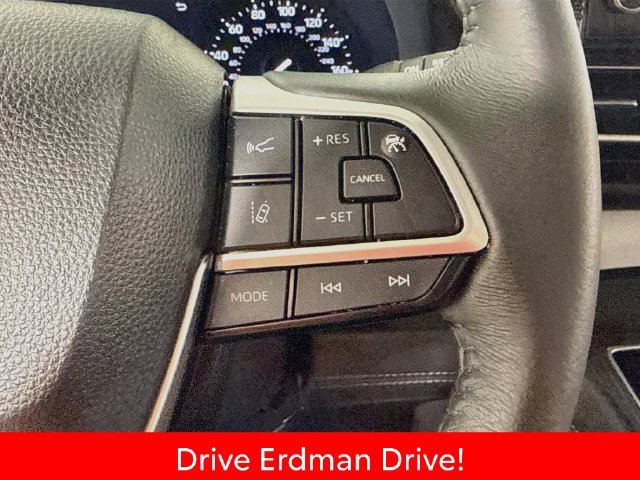 Used 2025 Toyota Sienna Van