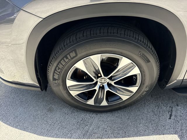 2024 Toyota Highlander - $36,998