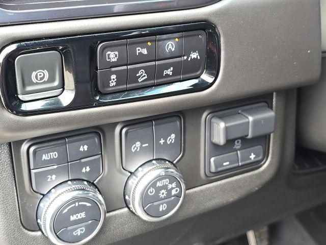 2025 GMC Yukon XL AT4 Ultimate:C02706