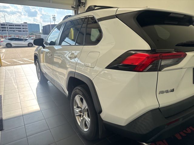2021 Toyota RAV4 XLE White at Community Toyota