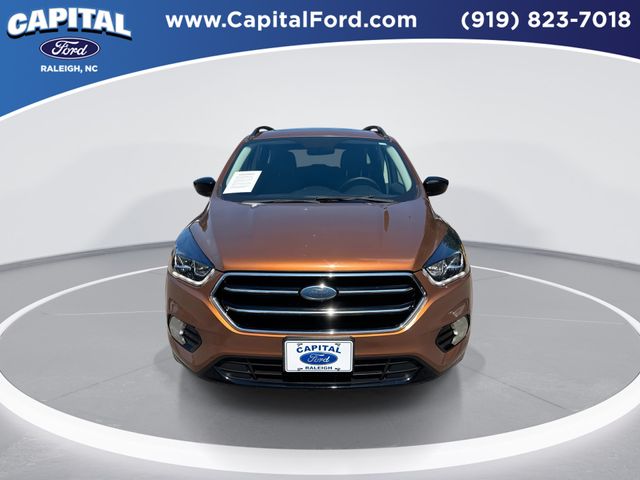 Used 2017 Red Ford SE image 3