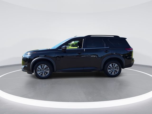 Used 2025 Super Black Nissan SV image 4