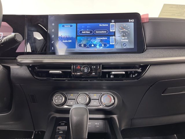 2025 Scarlet Ember Tintcoat/Super Black Nissan Kicks SV FWD SUV