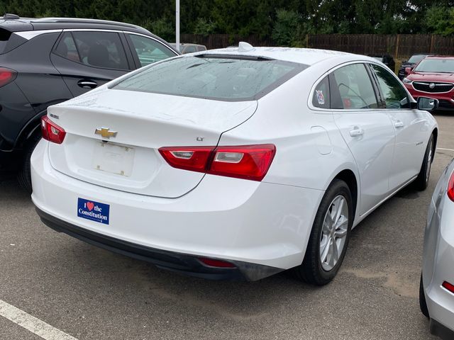 2017 Chevrolet Malibu LT 4