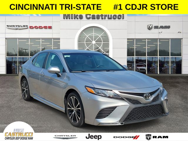 Celestial Silver Metallic 2018 Toyota Camry Sedan Front-Wheel Drive 8-Speed Automatic