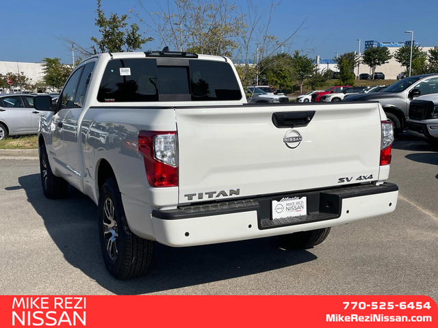 2024 Nissan Titan SV 4