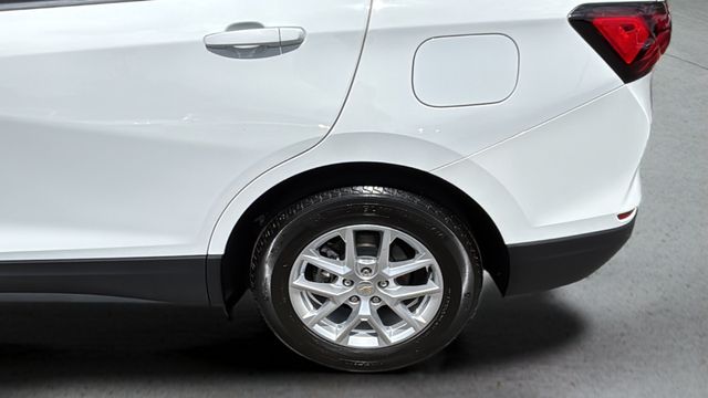 Used 2024 White Chevrolet LT image 35