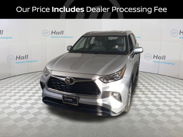 Celestial Silver Metallic 2023 Toyota Highlander SUV / Crossover All-Wheel Drive 8-Speed Automatic