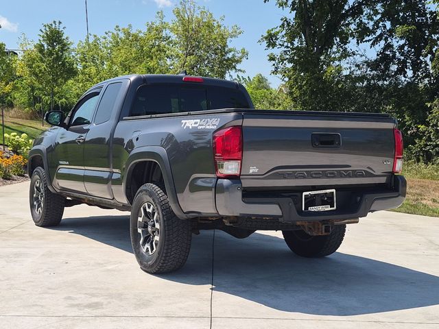 2016 Toyota Tacoma - Image 3