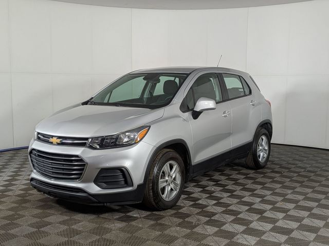 Silver Ice Metallic 2018 Chevrolet Trax LS FWD SUV / Crossover Front-Wheel Drive 6-Speed Automatic