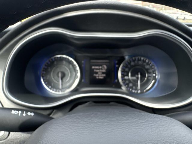 2015 Chrysler 200 - Image 14