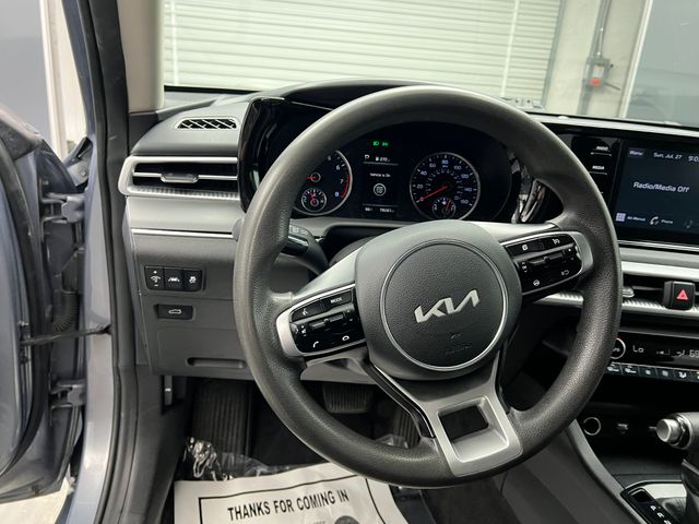 2022 Everlasting Silver Kia K5 LXS FWD Sedan