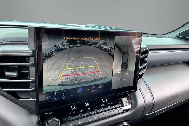 2025 Toyota Tundra Platinum - Photo 12