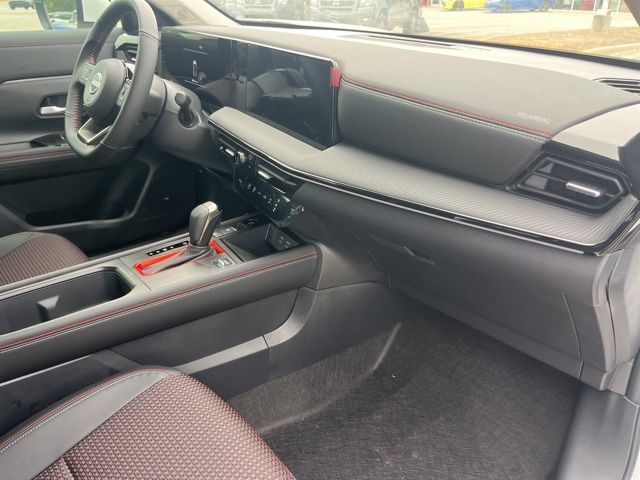 New 2025 White Nissan SR image 22