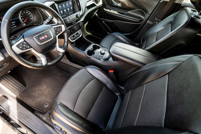 2023 GMC Terrain SLT Black at AutoSavvy Houston Northwest
