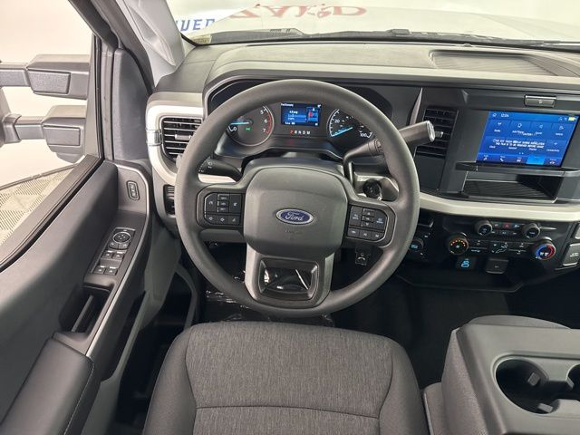 2025 Oxford White Ford Super Duty F-250 SRW XL 4X4 Truck