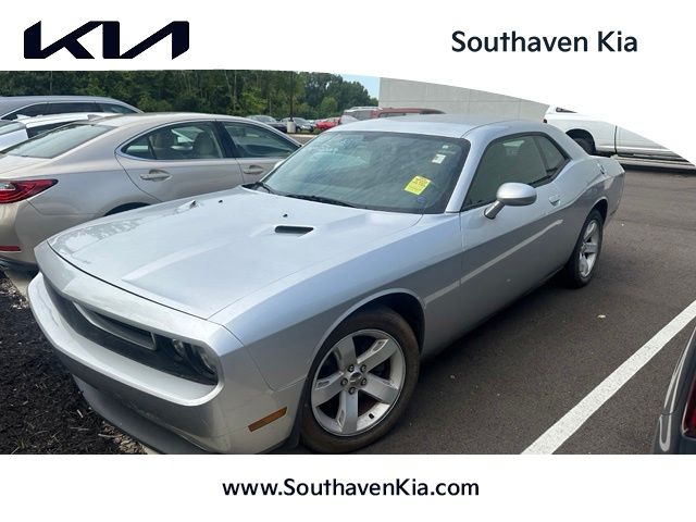  2012 Dodge Challenger SXT RWD   