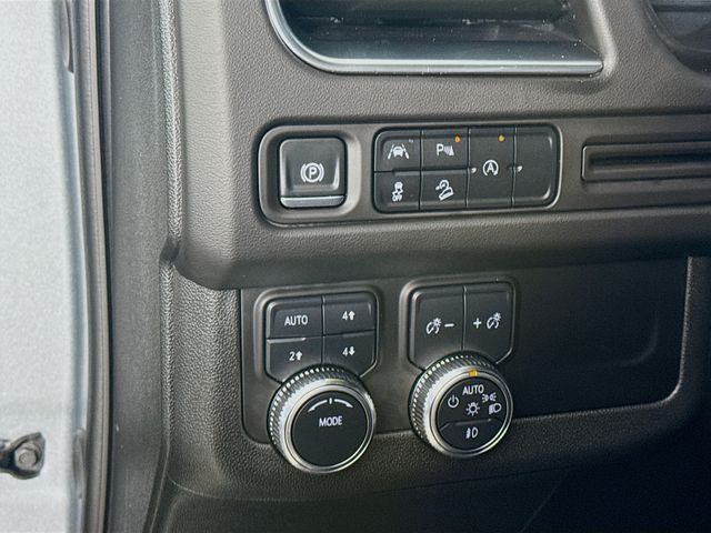 2024 Sterling Metallic GMC Yukon AT4 4X4 SUV