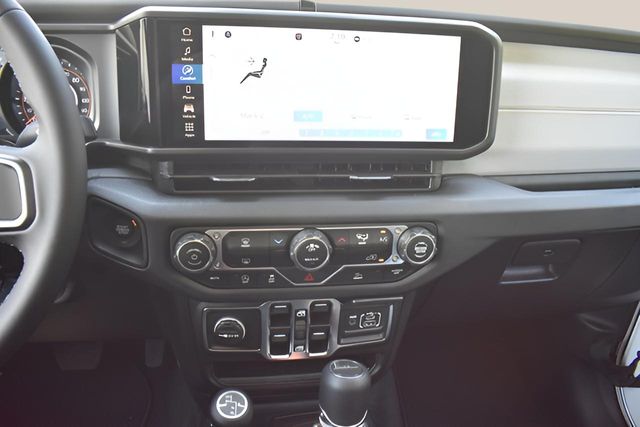 New Car 2025 Jeep Gladiator  Sport S For Sale Under $40,000 In Austin, Texas