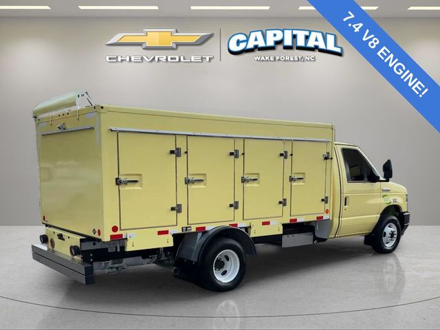 Used 2022 Yellow Ford Base image 7