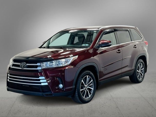 2019 Toyota Highlander XLE Red at Subaru and VW of Moon Township