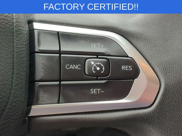 Used 2024 Gray Jeep Latitude image 17