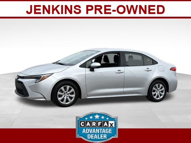 Classic Silver Metallic 2026 Toyota Corolla Hybrid Sedan Front-Wheel Drive Continuously Variable Transmission
