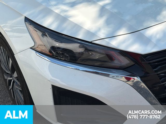 Used 2025 White Nissan 2.5 SV image 11