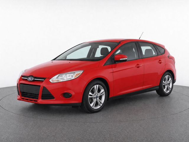  2018 Ford Focus SE Hatchback   