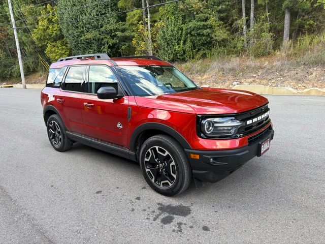 Hot Pepper Red Tinted Clearcoat 2023 Ford Bronco Sport SUV / Crossover All-Wheel Drive 8-Speed Automatic