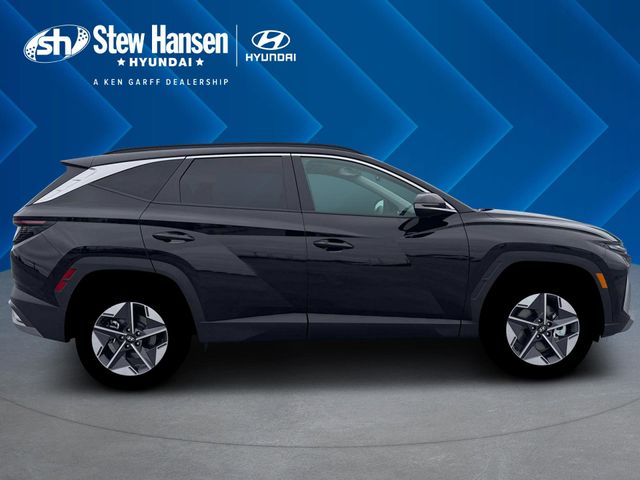 New 2026 Black Hyundai SEL Premium image 9