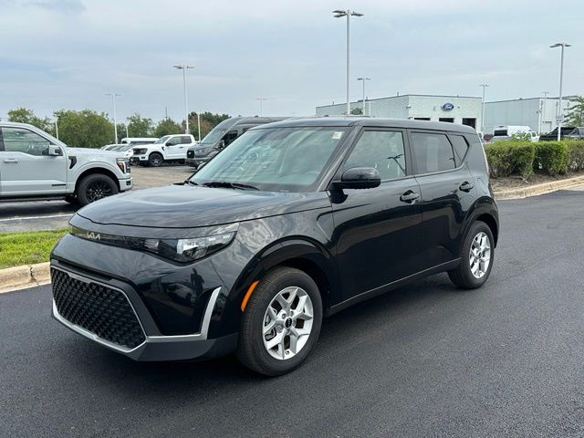 2025 Kia Soul LX FWD
