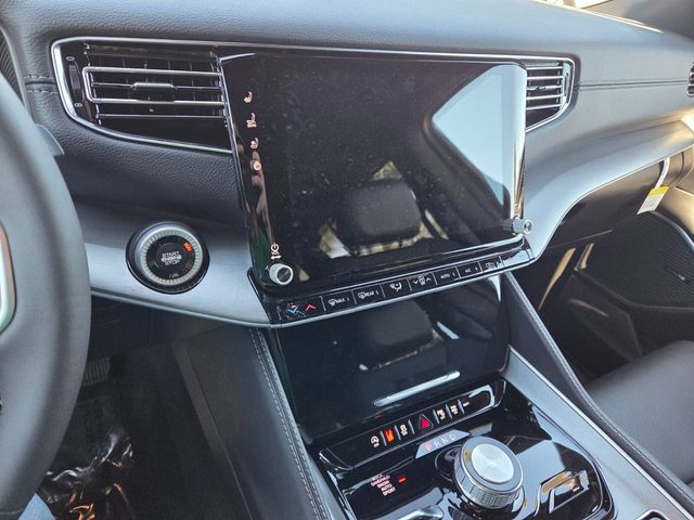 New 2026 Silver Jeep  image 25