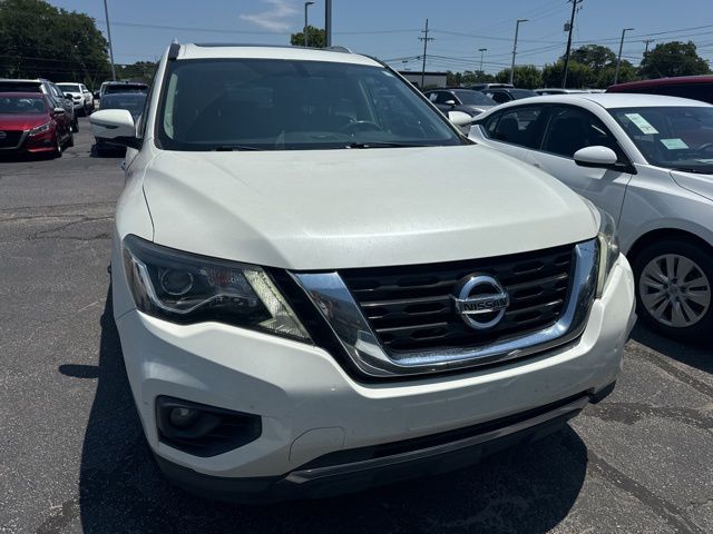 2017 Pearl White Nissan Pathfinder SL FWD SUV