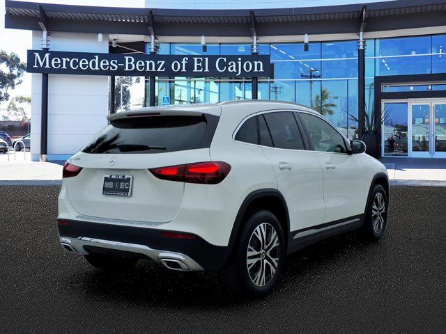New 2026 White Mercedes-Benz GLA 250 image 3