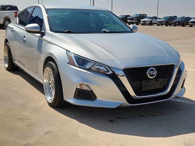 Used Car 2021 Nissan Altima  2.5 S For Sale Under $20,000 In Plainview, Texas