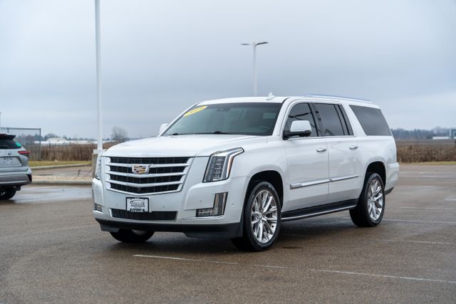 2019 Cadillac Escalade ESV Luxury 3