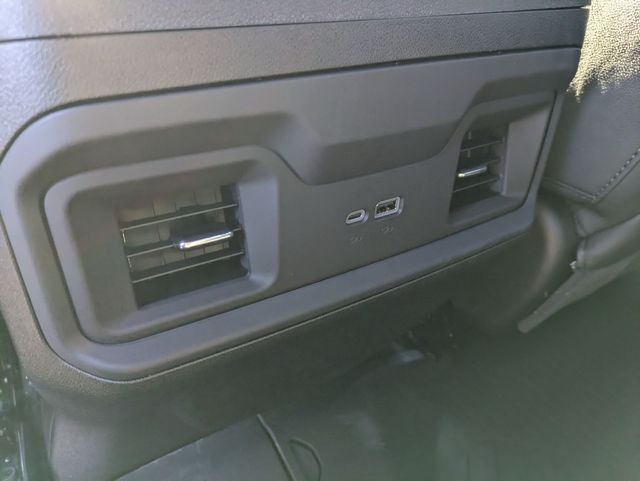 2025 Chevrolet Silverado 2500HD LT photo