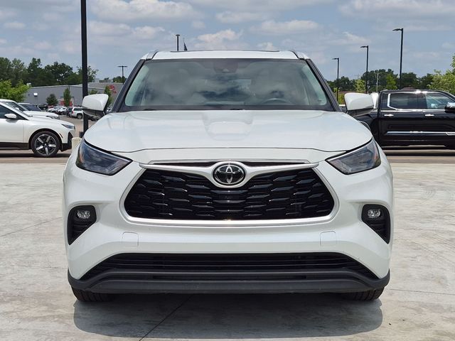 2023 Toyota Highlander - Image 8