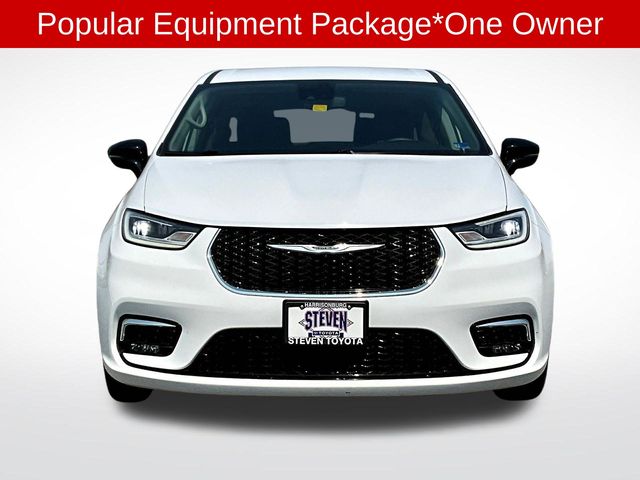Used 2024 Chrysler Pacifica Van