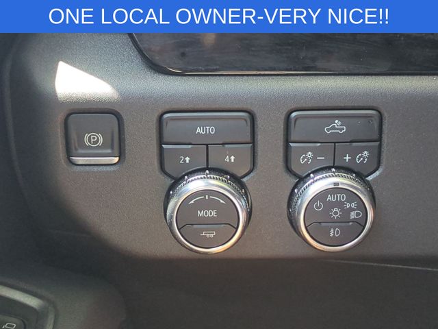 Used 2025 Silver GMC Elevation image 18