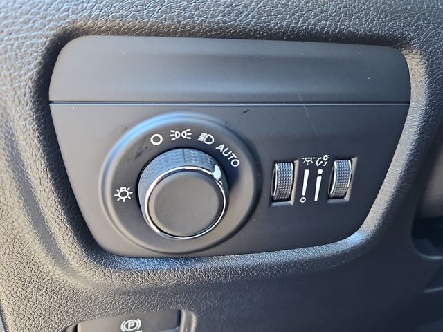 New 2025 White Jeep Altitude X image 22