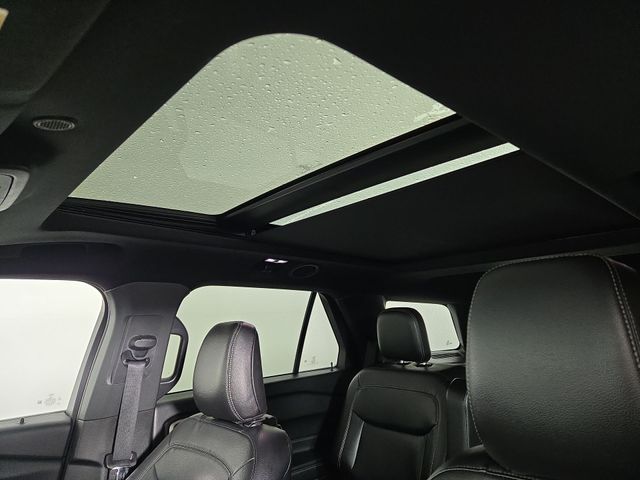 2020 Ford Explorer XLT photo
